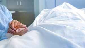 Mơ thấy mẹ chết đánh đề con gì, số mấy giúp trúng lớn?