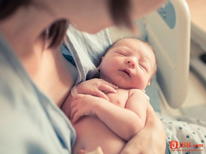 J88 lý giải mơ thấy người khác sinh con đánh đề con gì theo tình tiết 